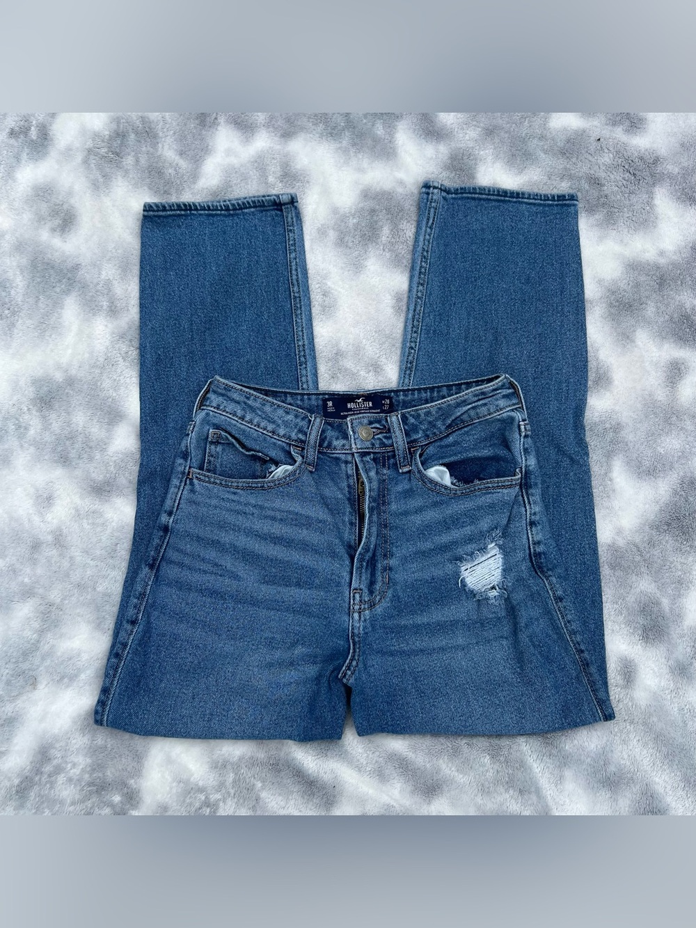 Hollister Women's Medium Blue High-Rise Straight Jeans with Distress